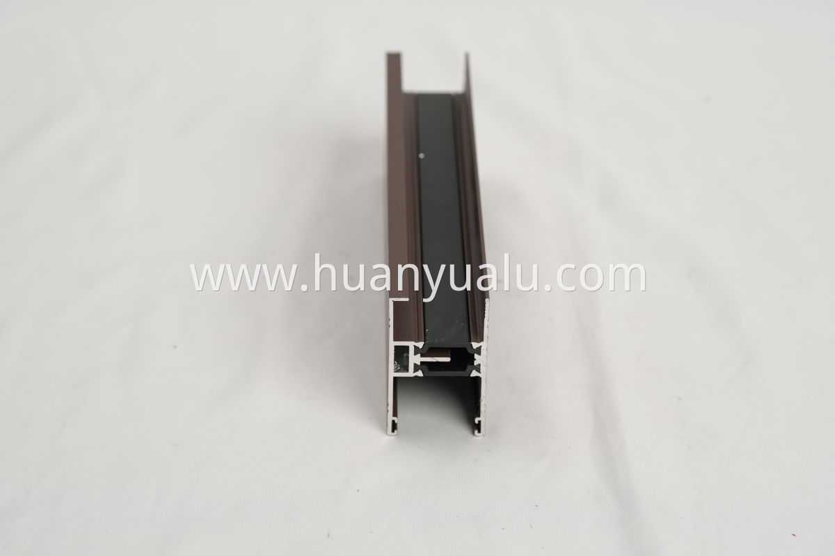 Thermal insulation profiles